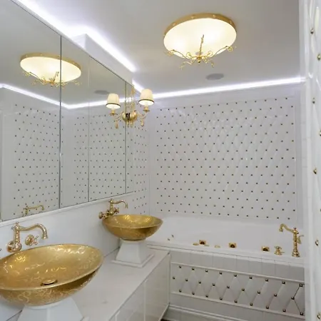 Apartment Golden Of Arcadia Odessa